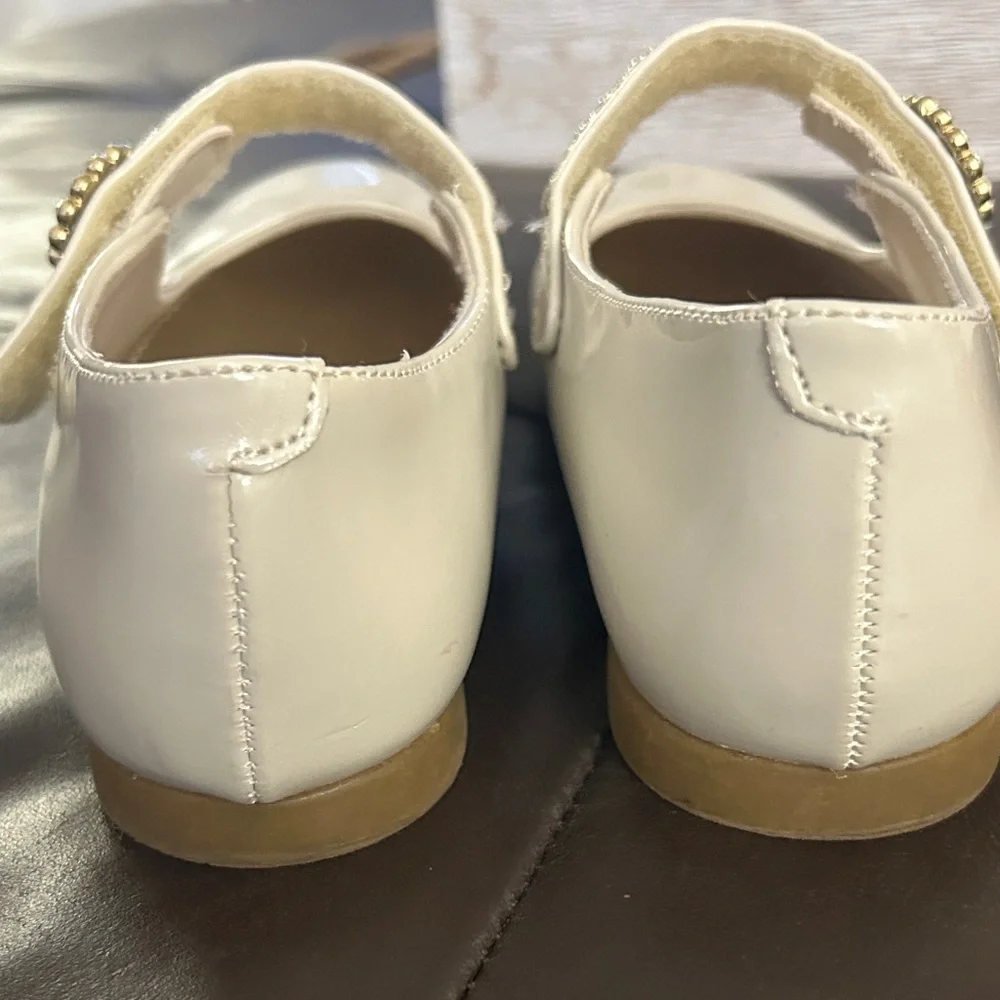 Rachel Shoes Cream Patent Mary Jane with Rhinestone Buckle size 2